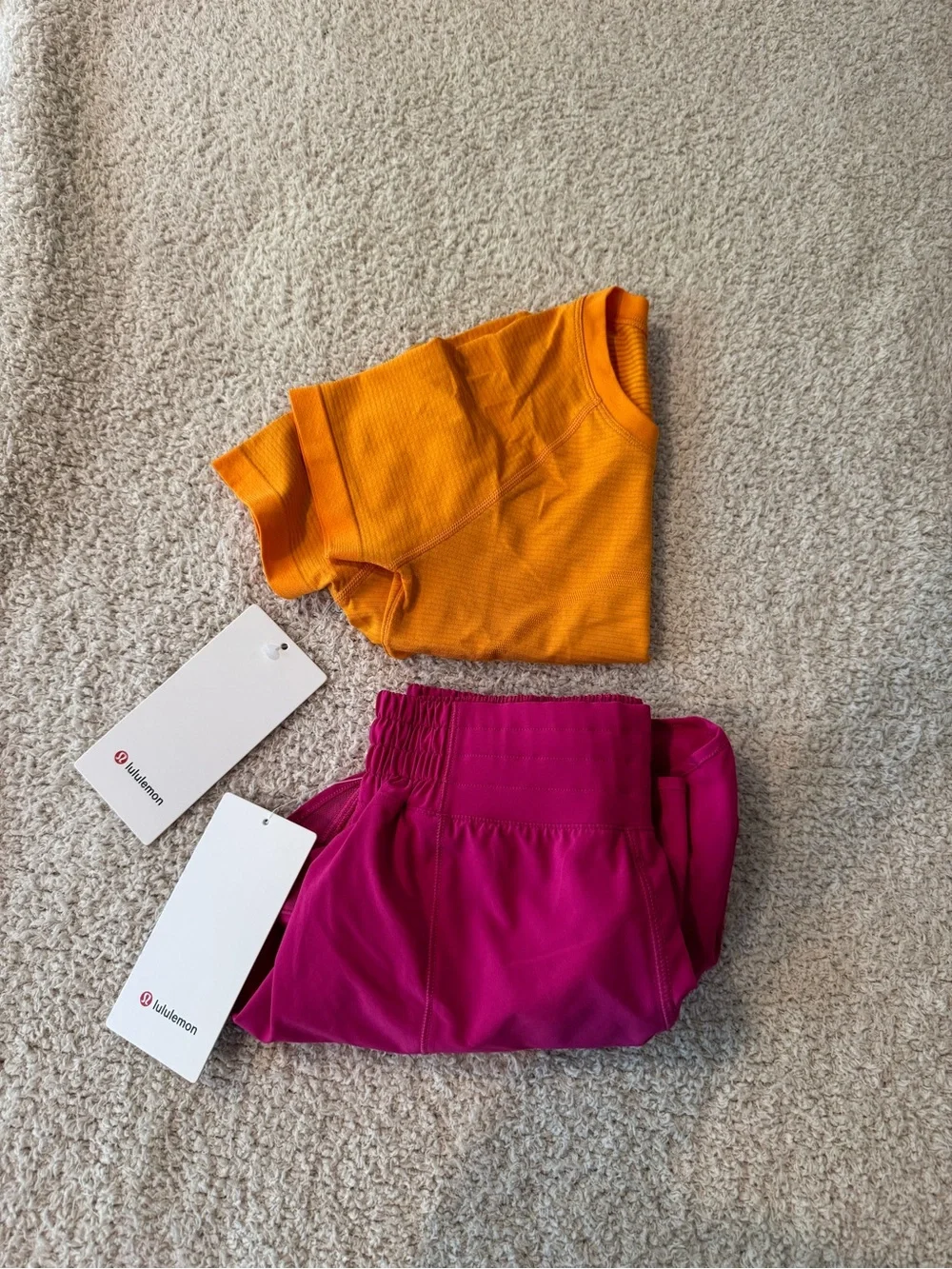 lululemon swiftly Orange Crop Tee & pink hotty hots HR Size 4